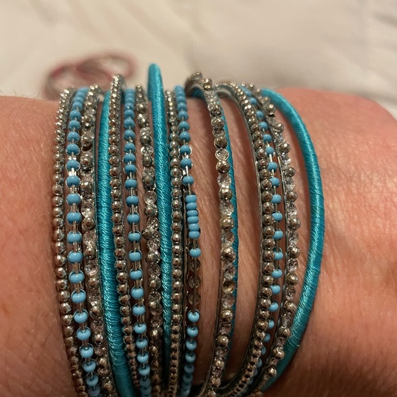 Bracelets - Picture 3 of 5